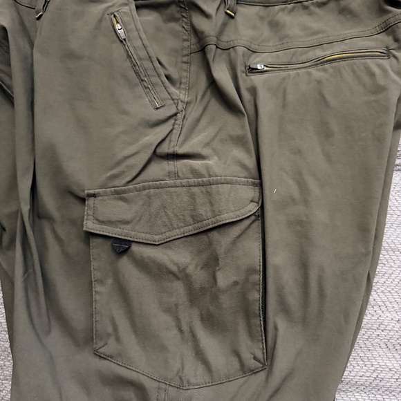 Men’s Wind River zip off cargo style pants - Picture 6 of 6